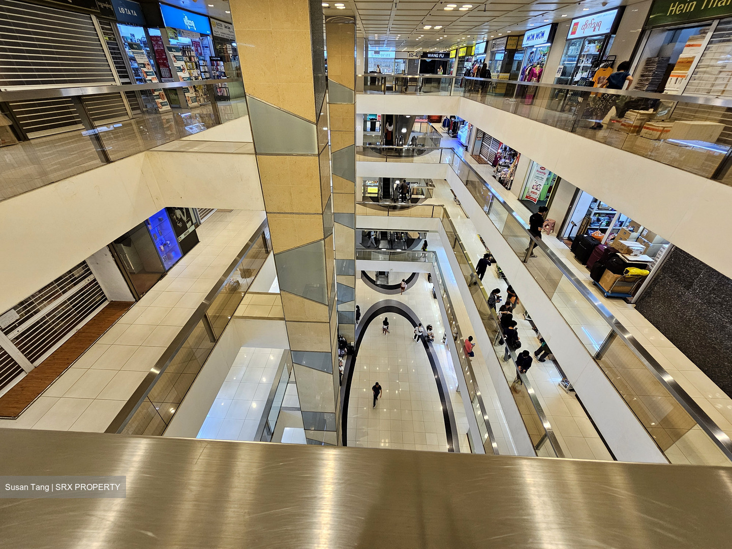 Peninsula Plaza (D6), Retail #487847151